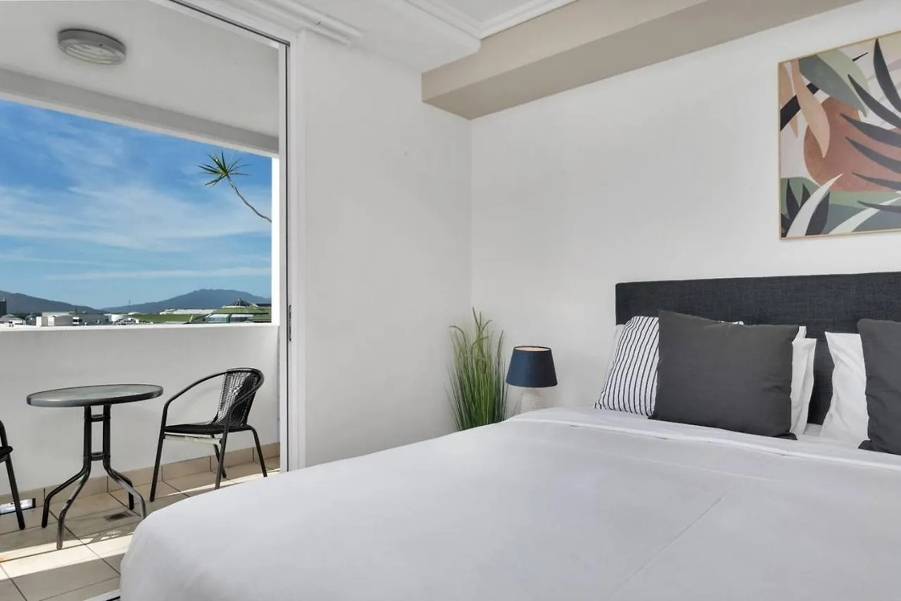 'Central Plaza' Adjacent Apartments With Rooftop Pool Cairns Austrálie
